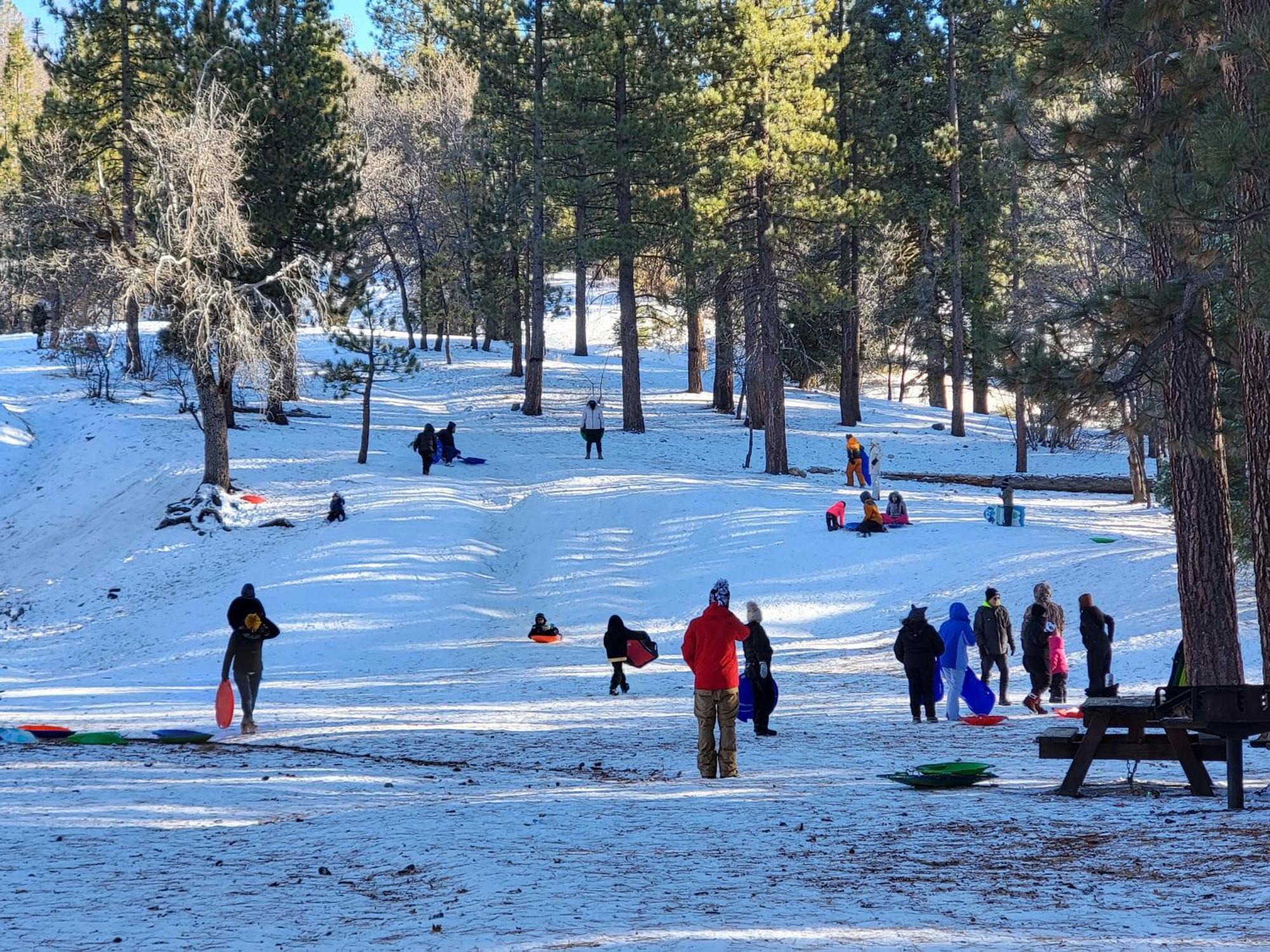 Four Seasons Getaway-Private Hot Spa With Pine Tree Views-Walk To Village And Pineknot Trailhead-Plus King Bed! Big Bear Lake Exterior foto