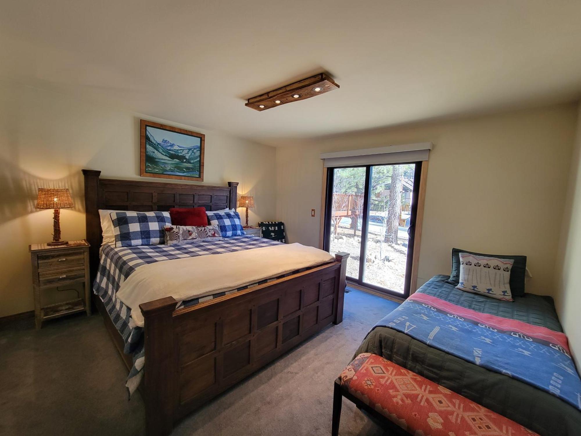 Four Seasons Getaway-Private Hot Spa With Pine Tree Views-Walk To Village And Pineknot Trailhead-Plus King Bed! Big Bear Lake Exterior foto